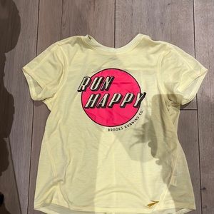 Brooks run happy shirt